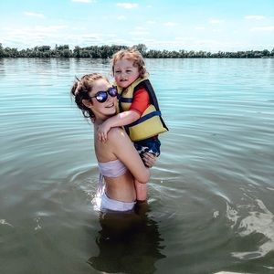 Meet your Posher, Caitlyn